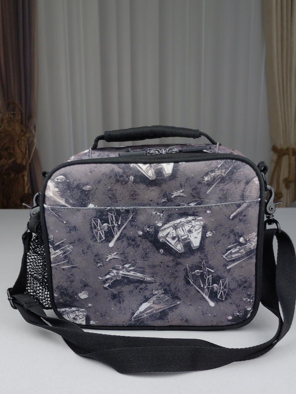 Pottery Barn Teen Star War Luch Bag.